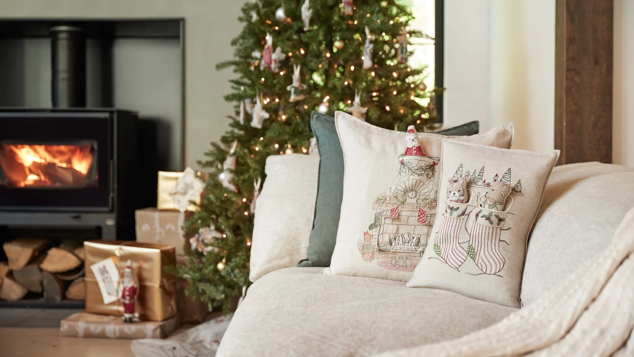 Stockings Pocket Pillow